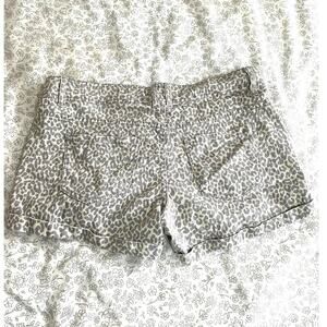 Forever 21 Leopard Print Denim Shorts Size 29